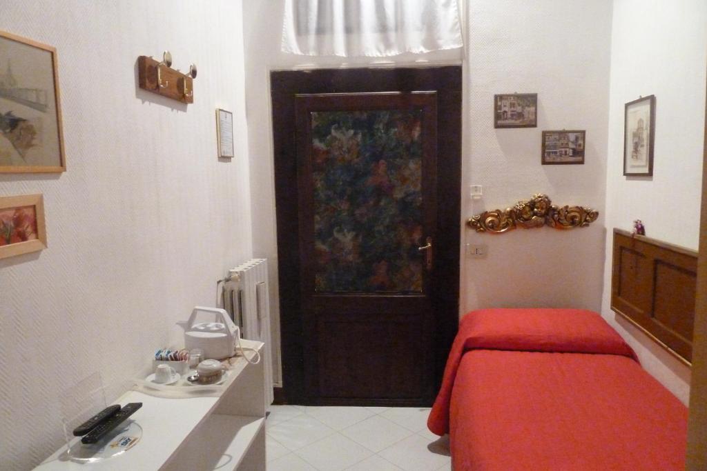 Bb Santa Rosa Bed & Breakfast Viterbo Room photo